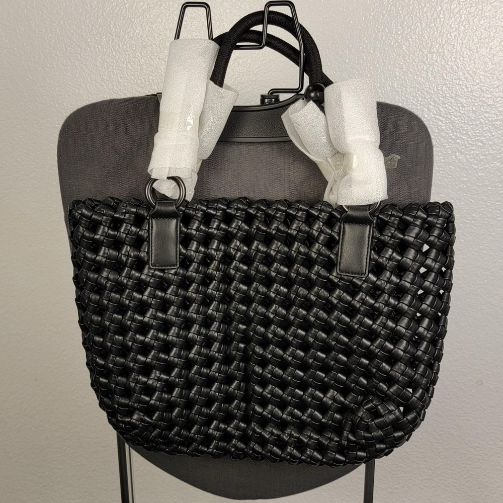 Elegant Black‎ Woven Tote Bag - Picture 4 of 6